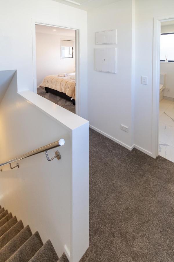 Beachside Bliss: 1 Bed 1 Bath Christchurch Exterior photo